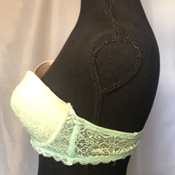BLACK FUCHSIA by Secret Lace mint green & cream strapless bra. Size 36 D. - Picture 5 of 9